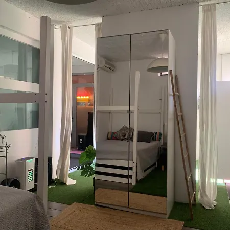 Σπίτι διακοπών A Bright Art House With Parking Near Oaka For A Short *