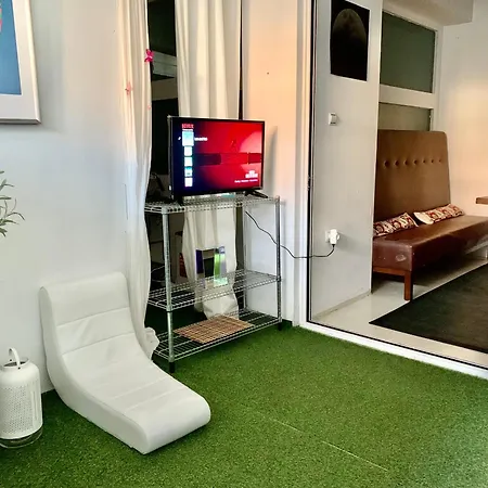 A Bright Art House With Parking Near Oaka For A Short Σπίτι διακοπών