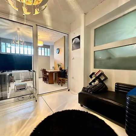A Bright Art House With Parking Near Oaka For A Short * Αθήνα